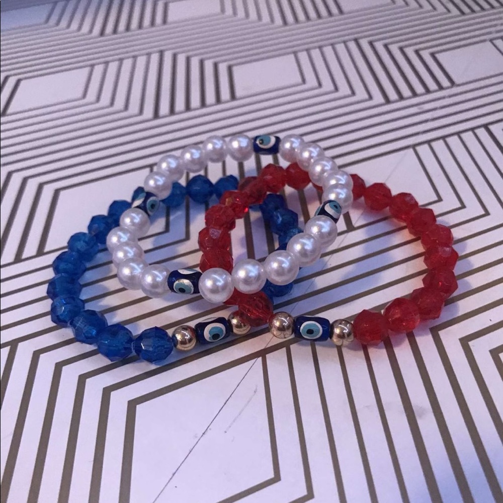 3 cute Bracelet ❤️